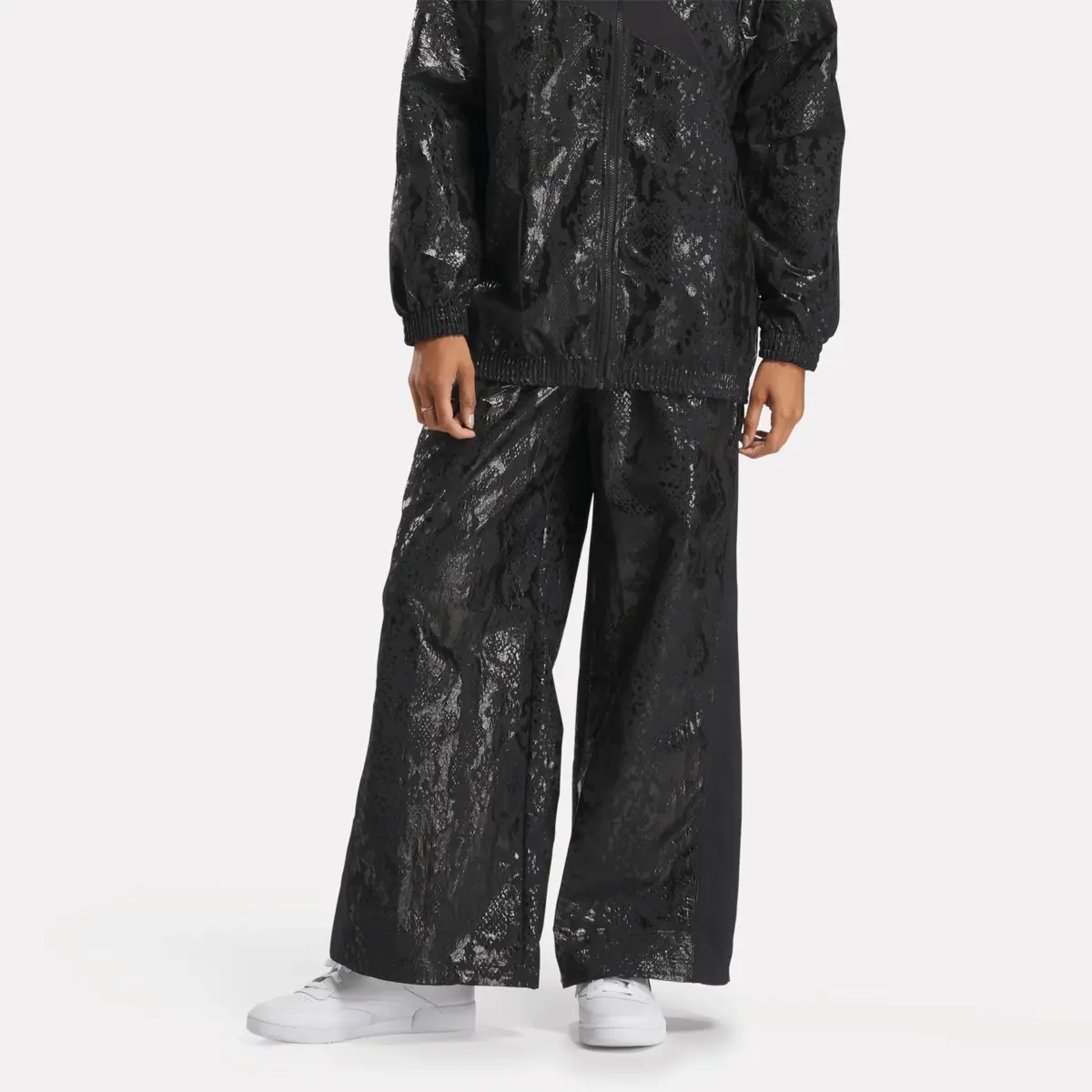 Women’s Basketball Off-Court Warm-Up Pants Women’s Basketball Off-Court Warm-Up Pants