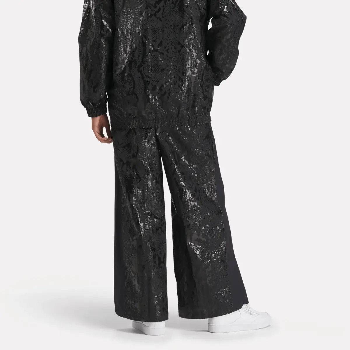 Women’s Basketball Off-Court Warm-Up Pants Women’s Basketball Off-Court Warm-Up Pants