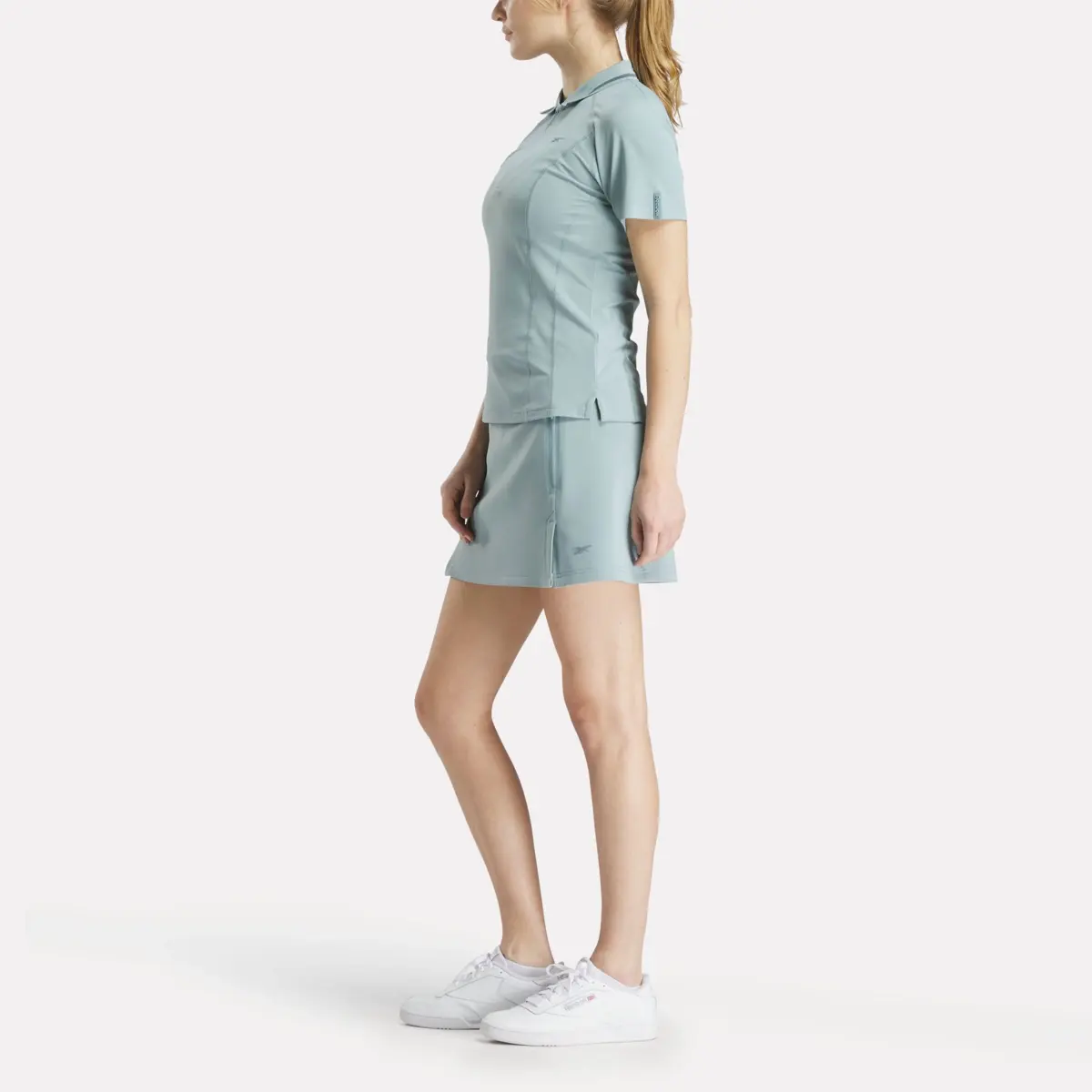 Women’s Short Sleeve Zip Bodycon Golf Polo Shirt Women’s Short Sleeve Zip Bodycon Golf Polo Shirt